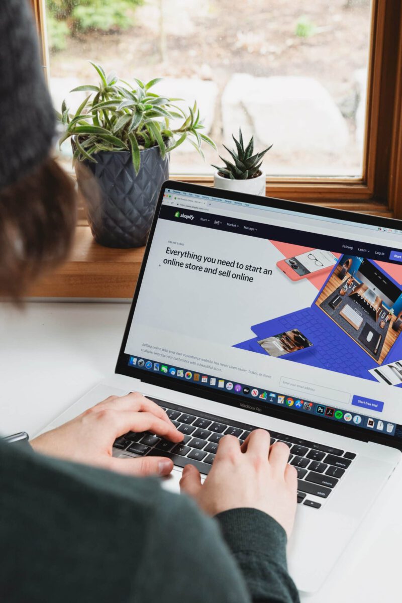 Jest Allegro, jest Amazon – po co Ci własny sklep internetowy?