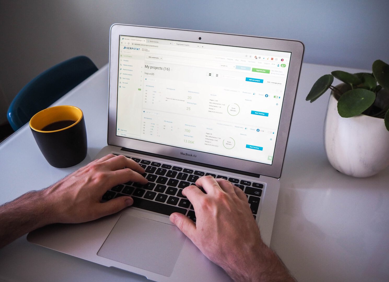 SEO bez UX czy UX bez SEO – co wybrać przy małym budżecie?