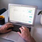 SEO bez UX czy UX bez SEO – co wybrać przy małym budżecie?