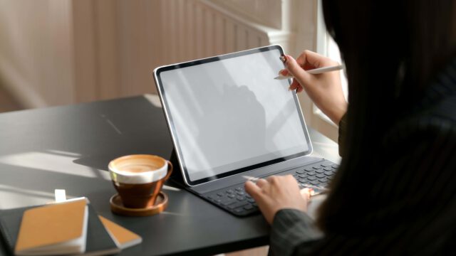 Jaki jest sens przeprowadzania zdalnych testów w UX?