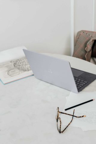 surface-sbnwhxKvFtM-unsplash-min