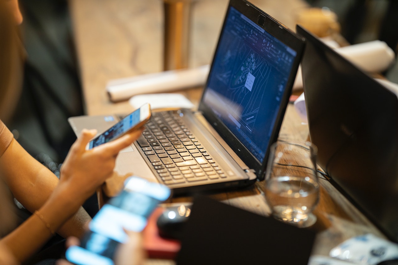 Q-commerce – co to jest i jak działa?