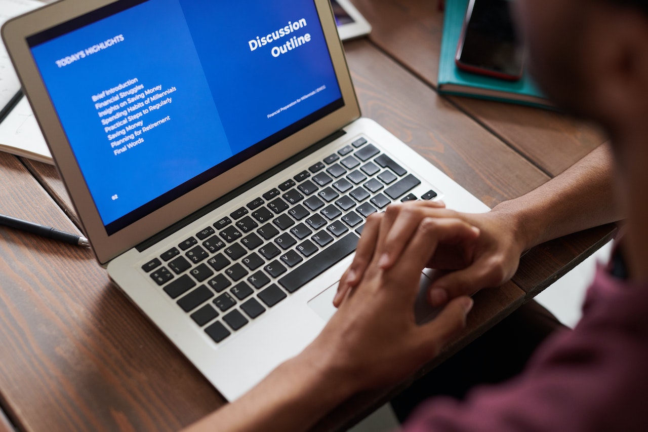 Facebook dla firm – czy warto?