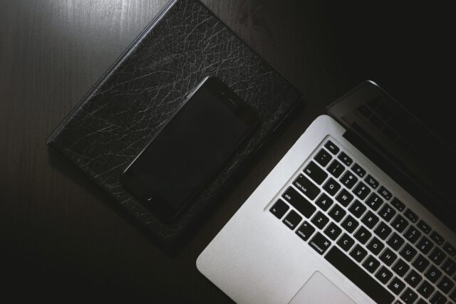 pexels-jéshoots-250459