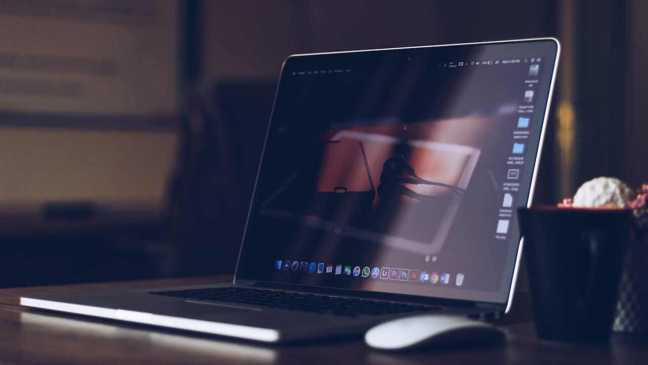 Sprzedaż przez Internet – jak na tym zarobić?