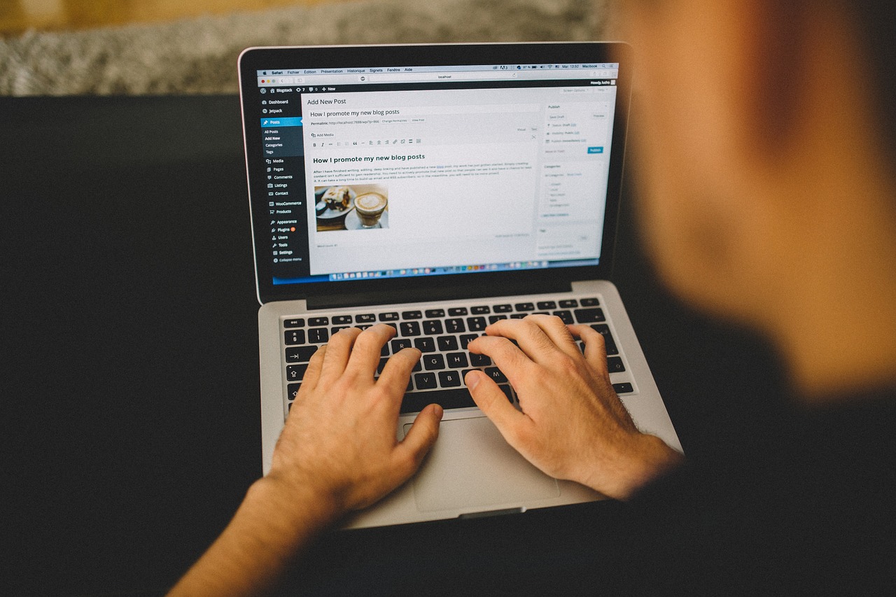 Czy warto założyć bloga na WordPress? Porównanie z Blogger
