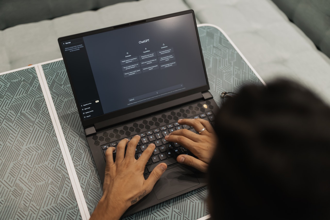 AI w SEO – jak wykorzystać sztuczną inteligencję w pozycjonowaniu stron?
