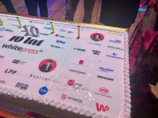 Wszyscy uczestnicy świętowali 10 urodziny WhitePress