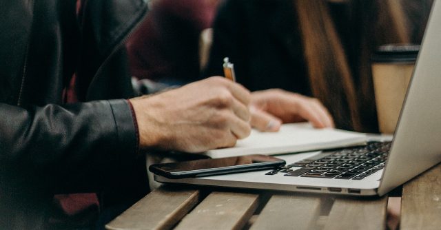 Przeniesienie domeny - na czym polega i jak wygląda?