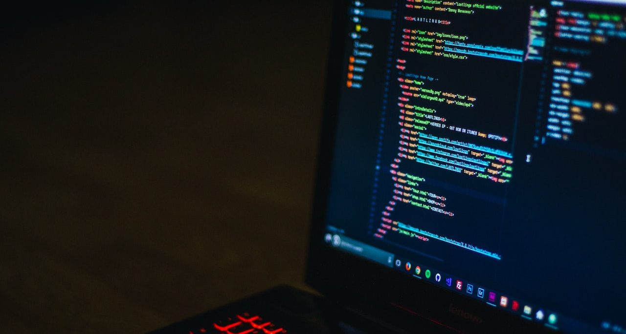Frontend – czym jest i co należy wiedzieć?