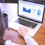 Praca w SEO – jak zacząć i co warto wiedzieć?