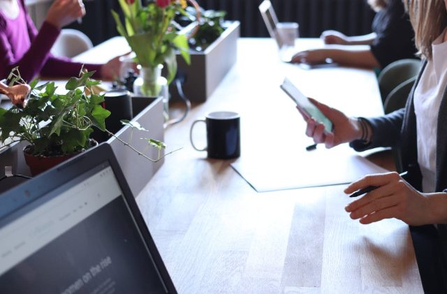 Techniki sprzedaży B2B – metody i praktyki