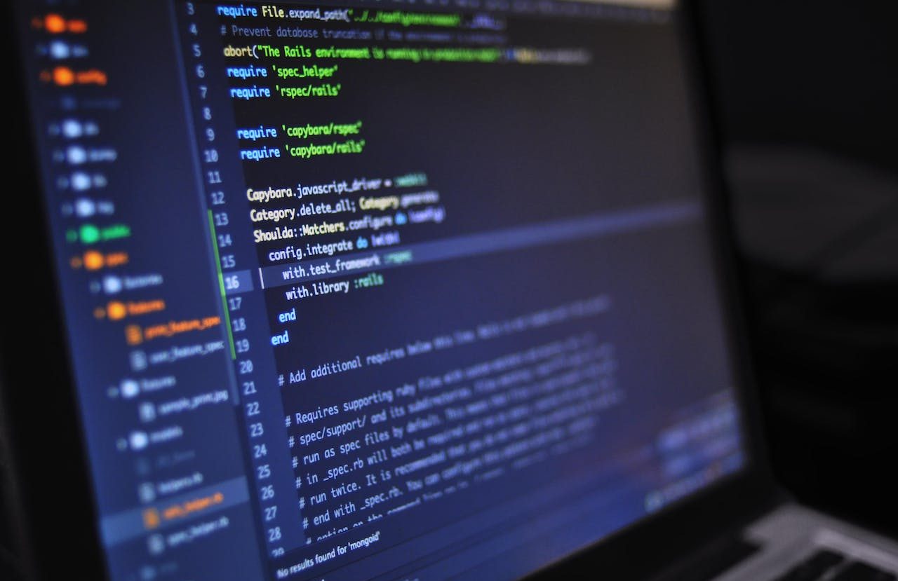 Dynamiczny DNS – charakterystyka, wady i zalety