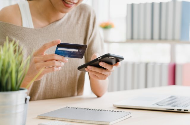 Jak połączyć PayPal z WooCommerce?