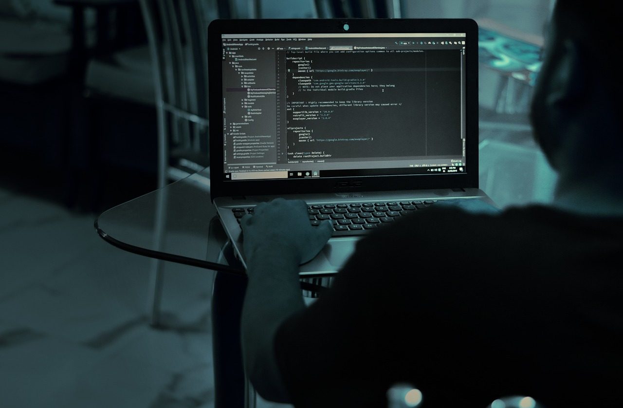 Jak połączyć HTML z CSS na stronie internetowej?