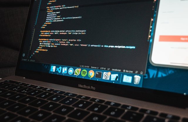 Co to jest software house i czym się zajmuje?
