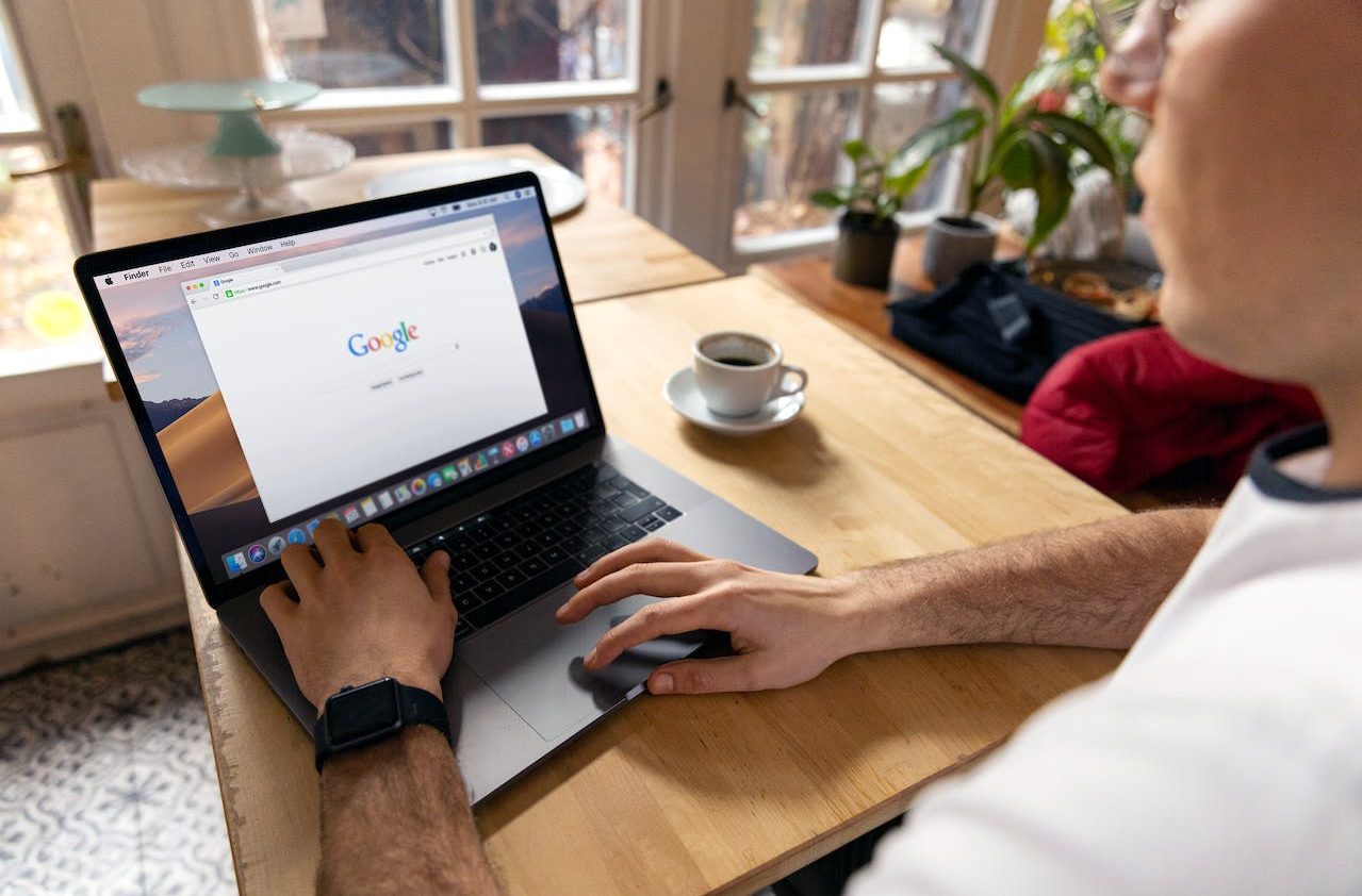 Co oznacza site-wide w SEO?