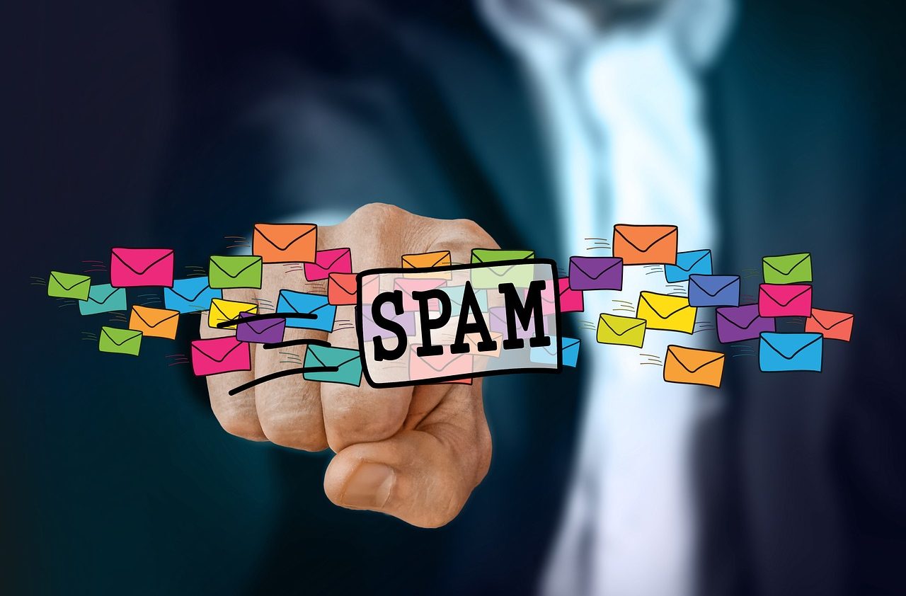 SPAM - czym jest i co oznacza?