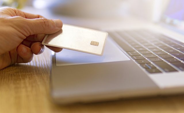 Jakie dane strukturalne schema wdrożyć w sklepie internetowym?