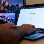 Dopasowanie przybliżone do wyrażenia i ścisłe w Google Ads