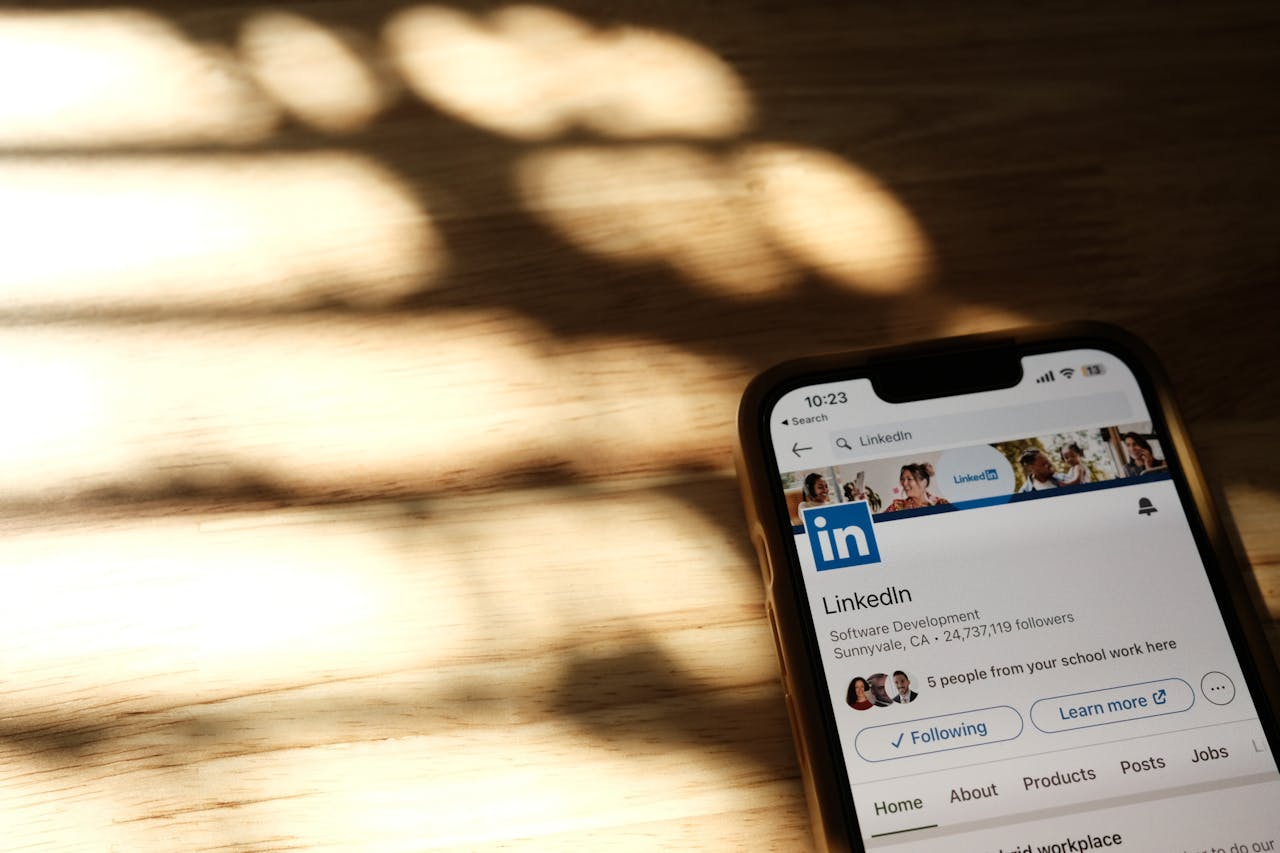 LinkedIn dla firm - jak wykorzystać ten kanał do wzrostu Twojej marki?