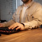 Czym są wyrażenia regularne Regex? Poradnik od podstaw i przykłady zastosowania w SEO
