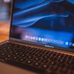 Czym jest Latent semantic indexing (LSI keywords) w SEO?