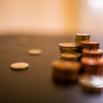 Jak działa strategia cen wysokich i dlaczego warto ją rozważyć?
