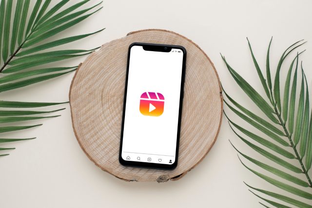 https://newspolan.pro/instagram-reels-co-to-sa-rolki-na-instagramie-i-jak-je-wykorzystac-do-promowania-swojego-biznesu/