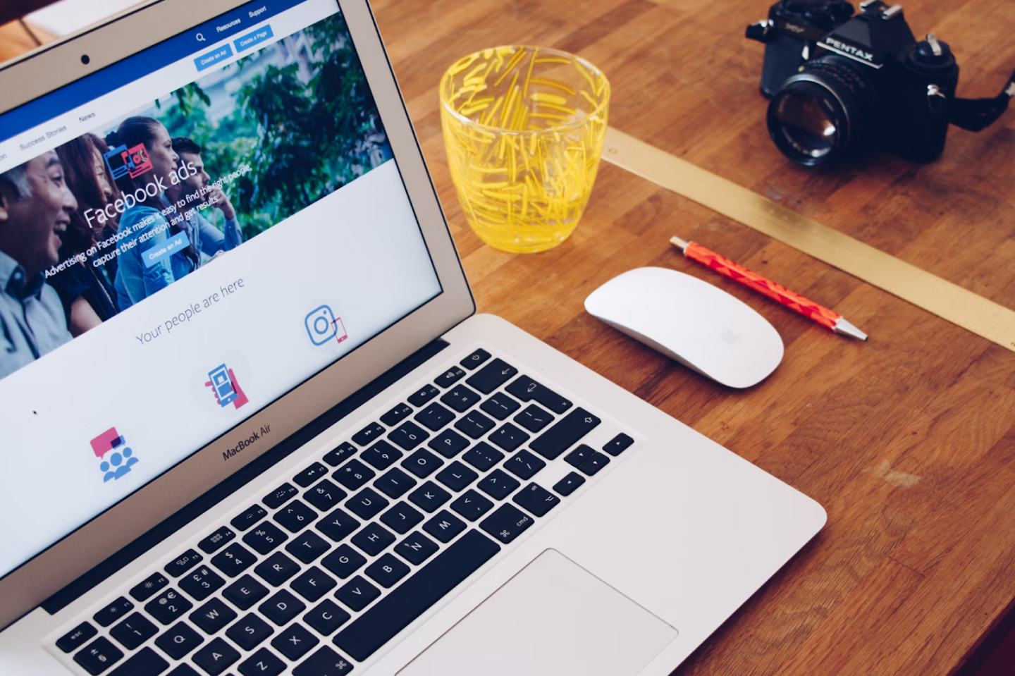 10 skutecznych sposobów na obniżenie kosztów reklamy na Facebooku