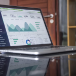 Remarketing vs Retargeting – poznaj różnice i wybierz najlepszą strategię dla siebie
