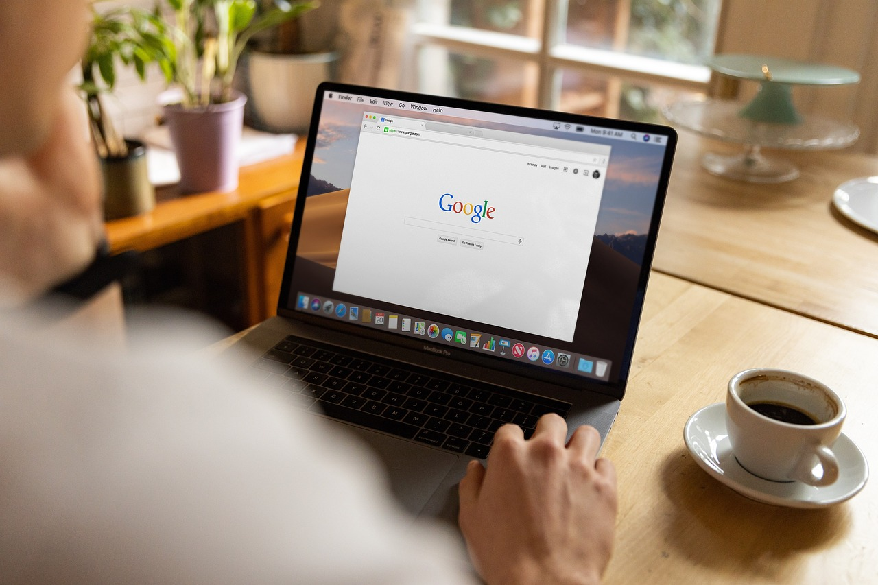 Jak działa rozszerzanie połączeń w kampaniach Google Ads?