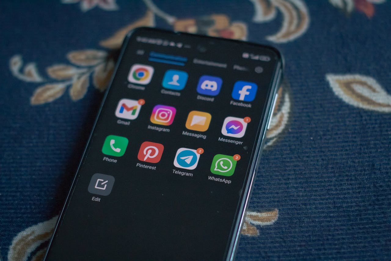 Co to jest NapoleonCat i jak pomaga w zarządzaniu social media?