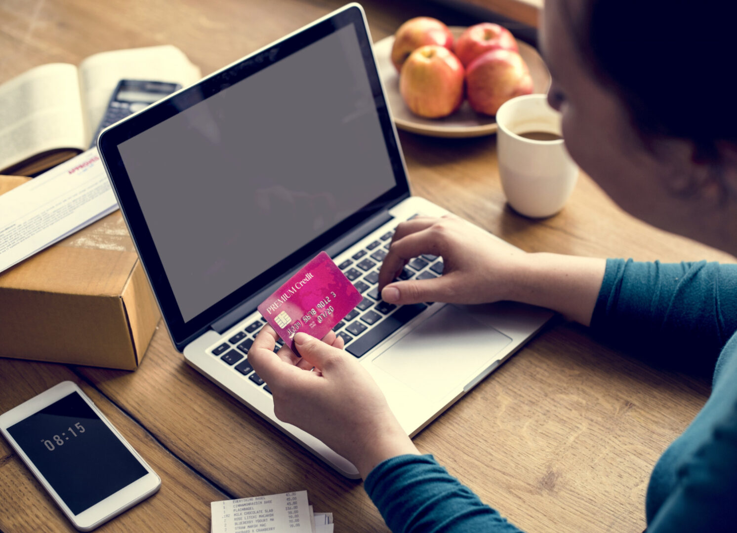 Shoper vs Idosell – porównanie. Którą platformę wybrać?