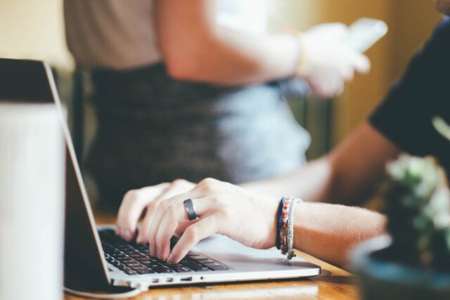 Jina AI – co to jest i jak działa? Przegląd platformy, API i zastosowań