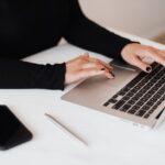 Comet AI - jak nowa przeglądarka od Perplexity zmienia sposób korzystania z internetu?