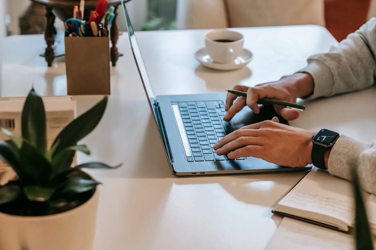 Pozycjonowanie firmy produkcyjnej w Google – strategia SEO krok po kroku